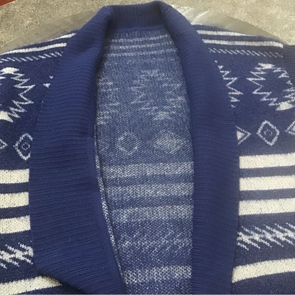 Womens One Sz Only Sweater and Matching Scarf - Picture 3 of 6